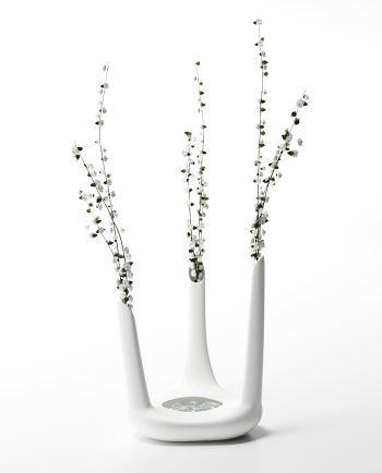 beyaz çiçekli beyaz seramik vazo tasarımı